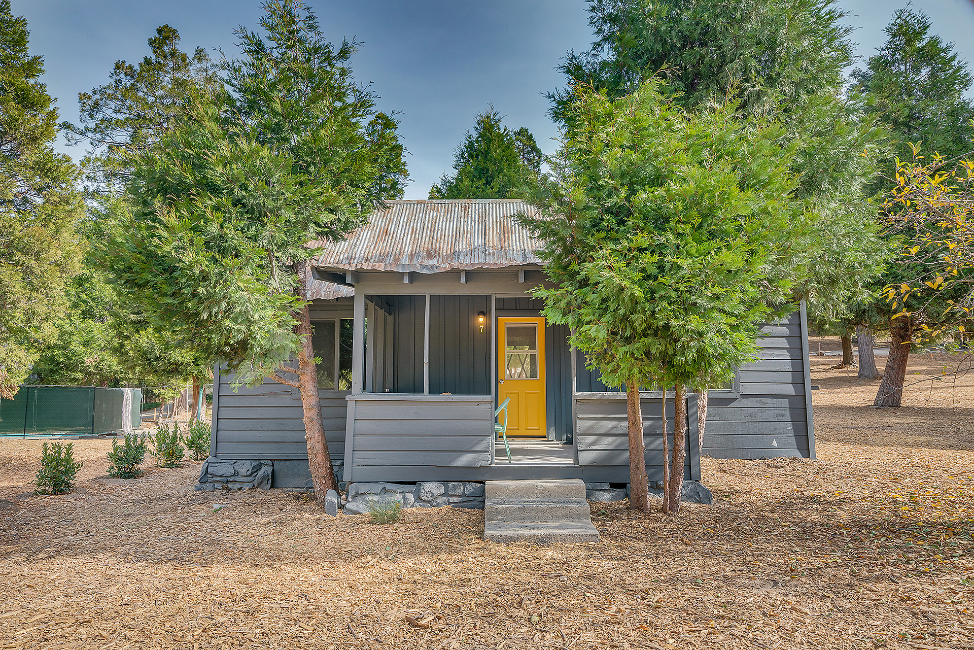 Exterior view of The Perch vacation rental cabin at Twin Peaks, California